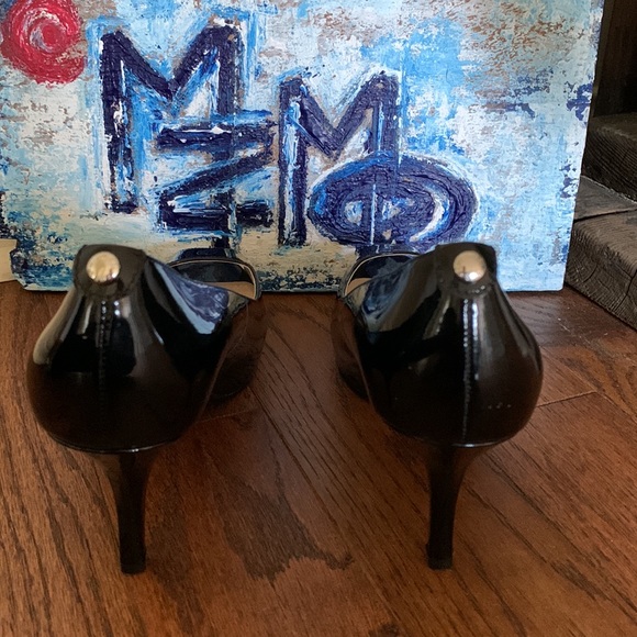 Michael Kors Black Patent Leather Peep-Toe heels. - Picture 14 of 16